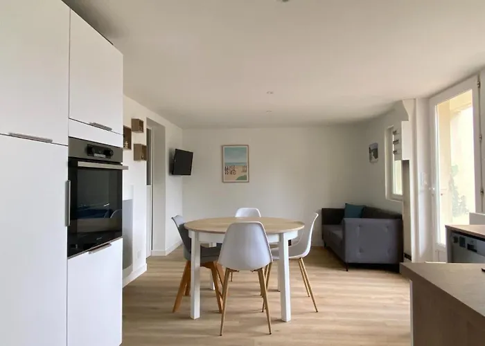 Apartment Les De St Mart Brehal