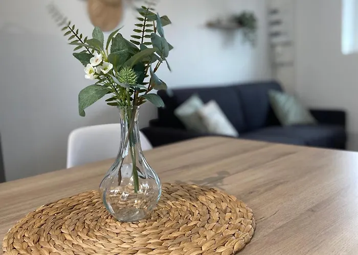 Les De St Mart * Brehal